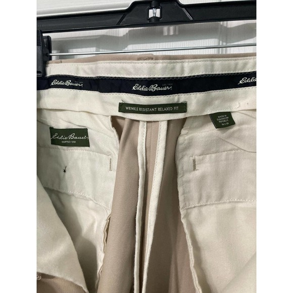 EDDIE BAUER WRINKLE RESISTANT  RELAXED FIT MEN'S LONG PANTS  SIZE 36X30 - Picture 7 of 10